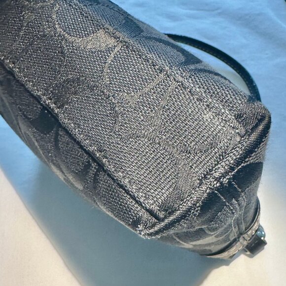 COACH Chelsea Signature Jacquard & Patent Leather Turnlock Wristlet Black 40809 - Picture 10 of 16